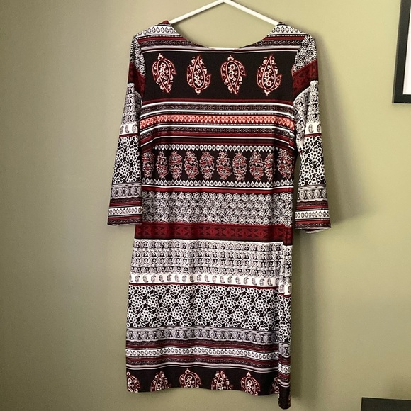 Atmosphere patterned three quarter length sleeve dress. - Picture 1 of 5